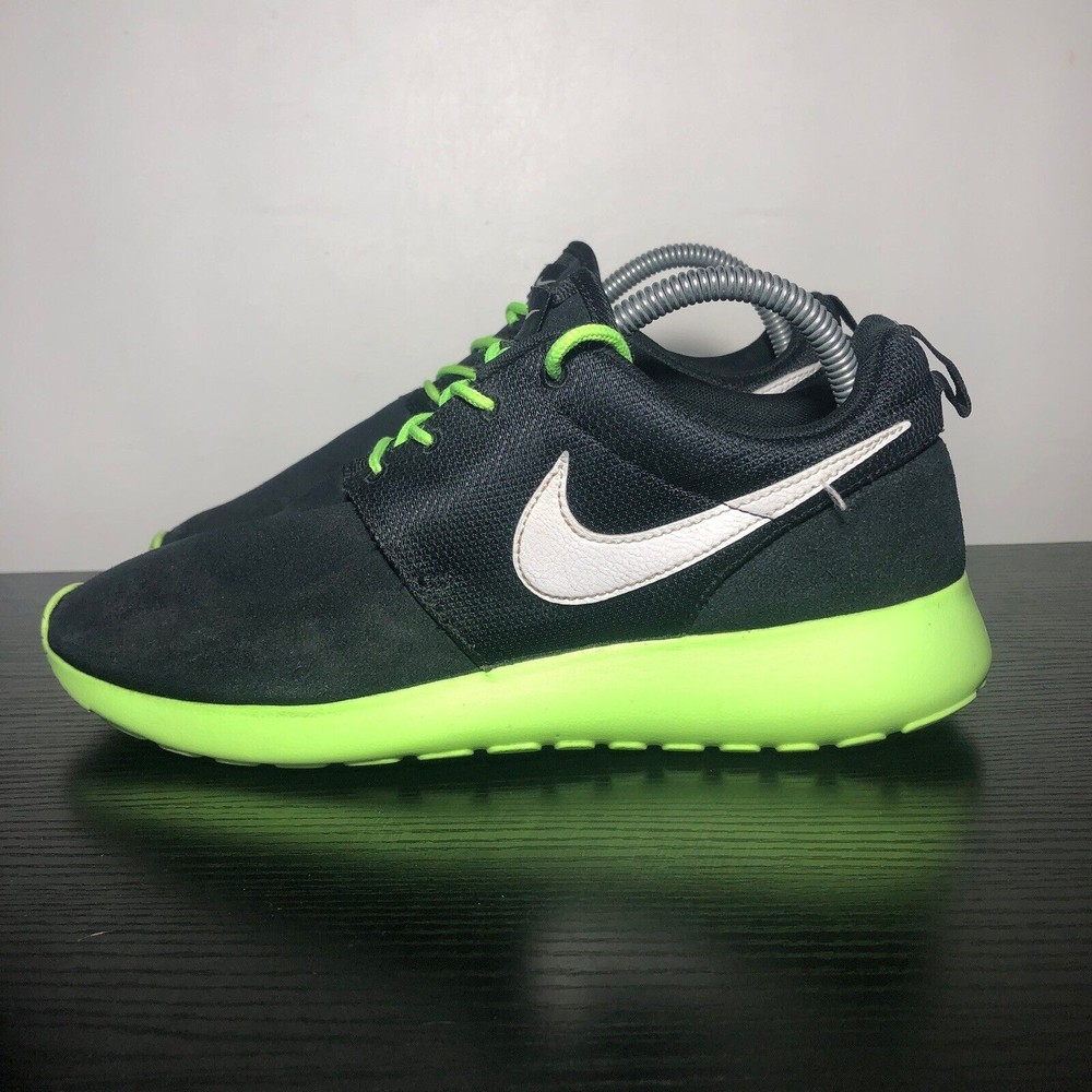 Nike Roshe Run Suede Shoes GS 7Y / Womens Size 8.5 Sneakers Black Green